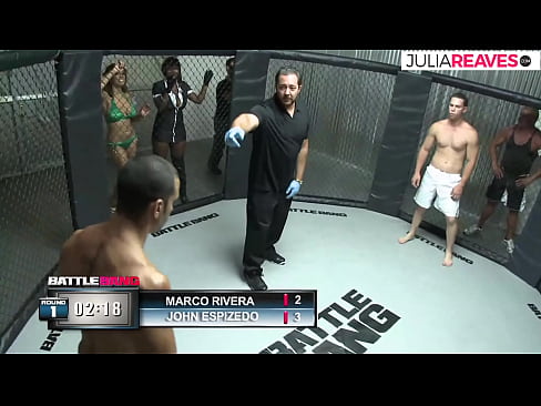 ❤️ Ultimate Fighter ቀለበቱ ውስጥ ከተጣላ በኋላ አንዲት ቁጥር ሴትን ትበዳለች። ❤ በቤት የተሰራ የወሲብ ፊልም ❌️